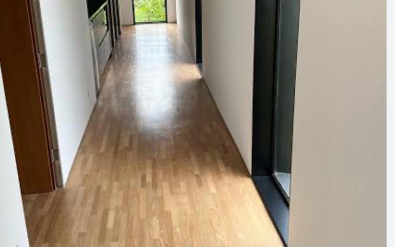 Piso em madeira Tauari